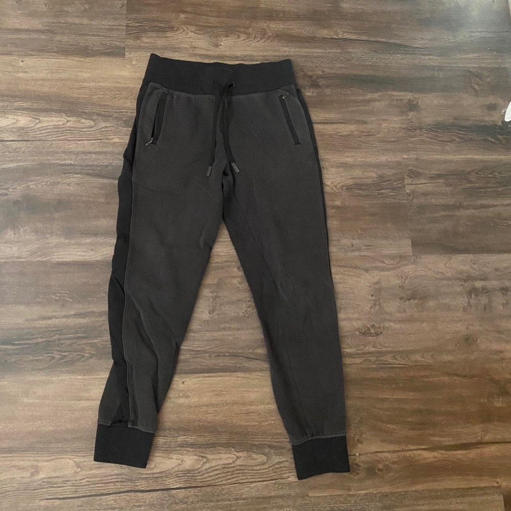 Lululemon black lounge sweats